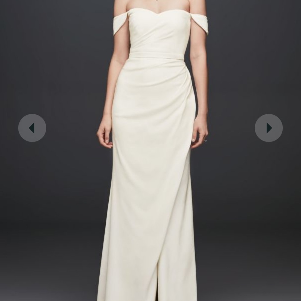 Plus size bridal dress